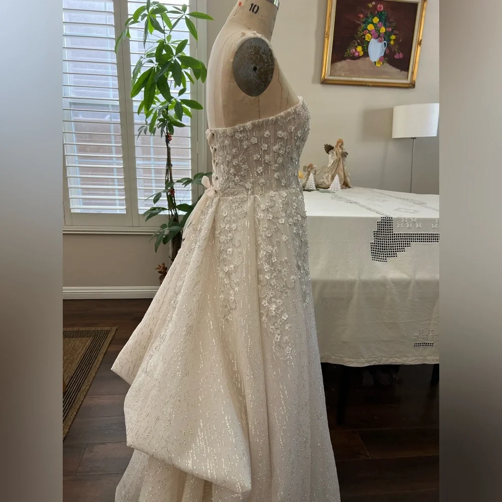 Celebrity Owned Wedding Dress - Picture 6 of 6